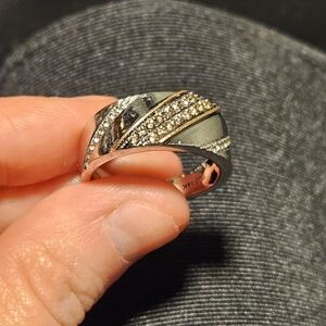 Elegant Silver and Gold Women's Ring